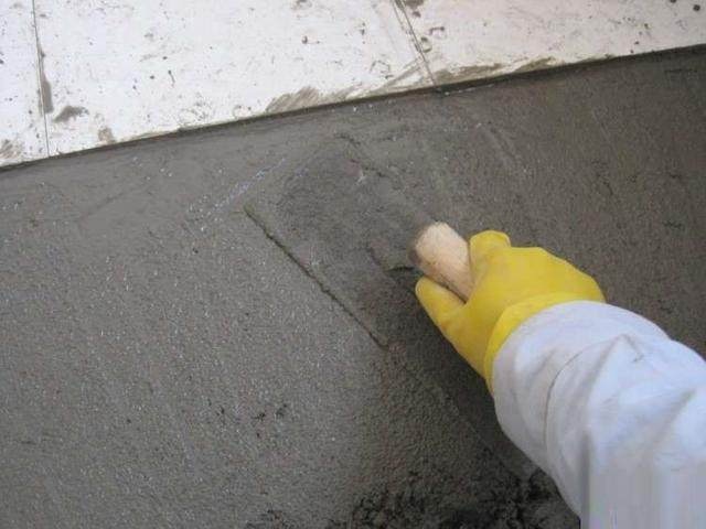 地磚鋪貼，干鋪法與濕鋪法大解析 選對(duì)方法，打造完美地面